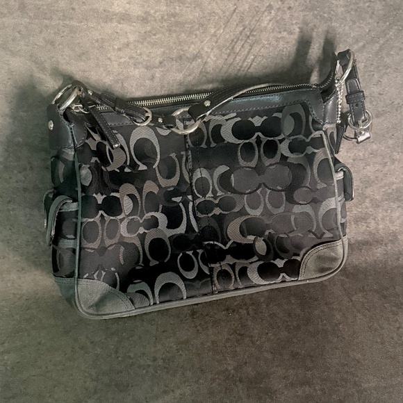 COACH BLACK PURSE - Picture 5 of 5